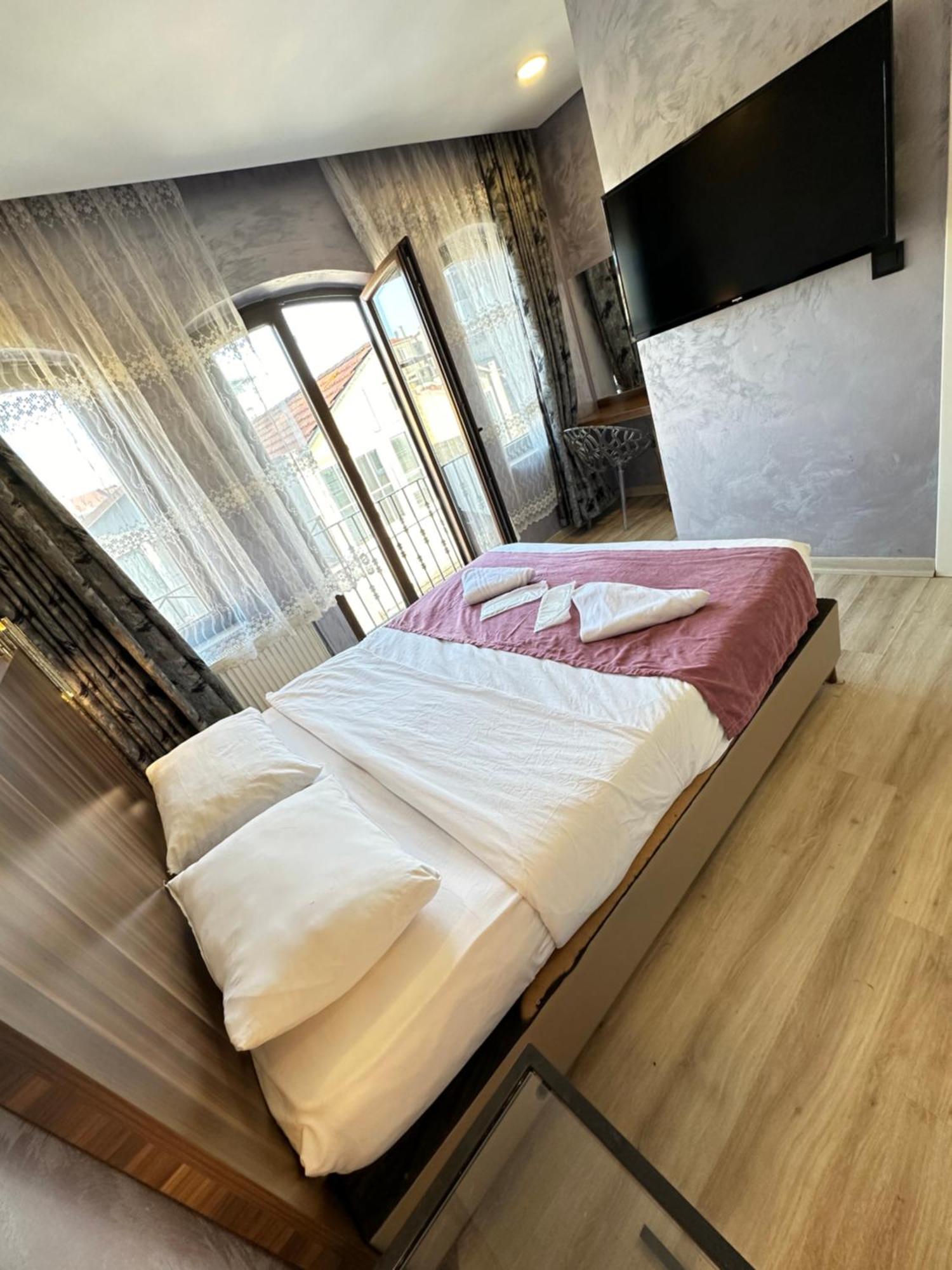 Alyon Suite Hotel Istanbul Exterior photo