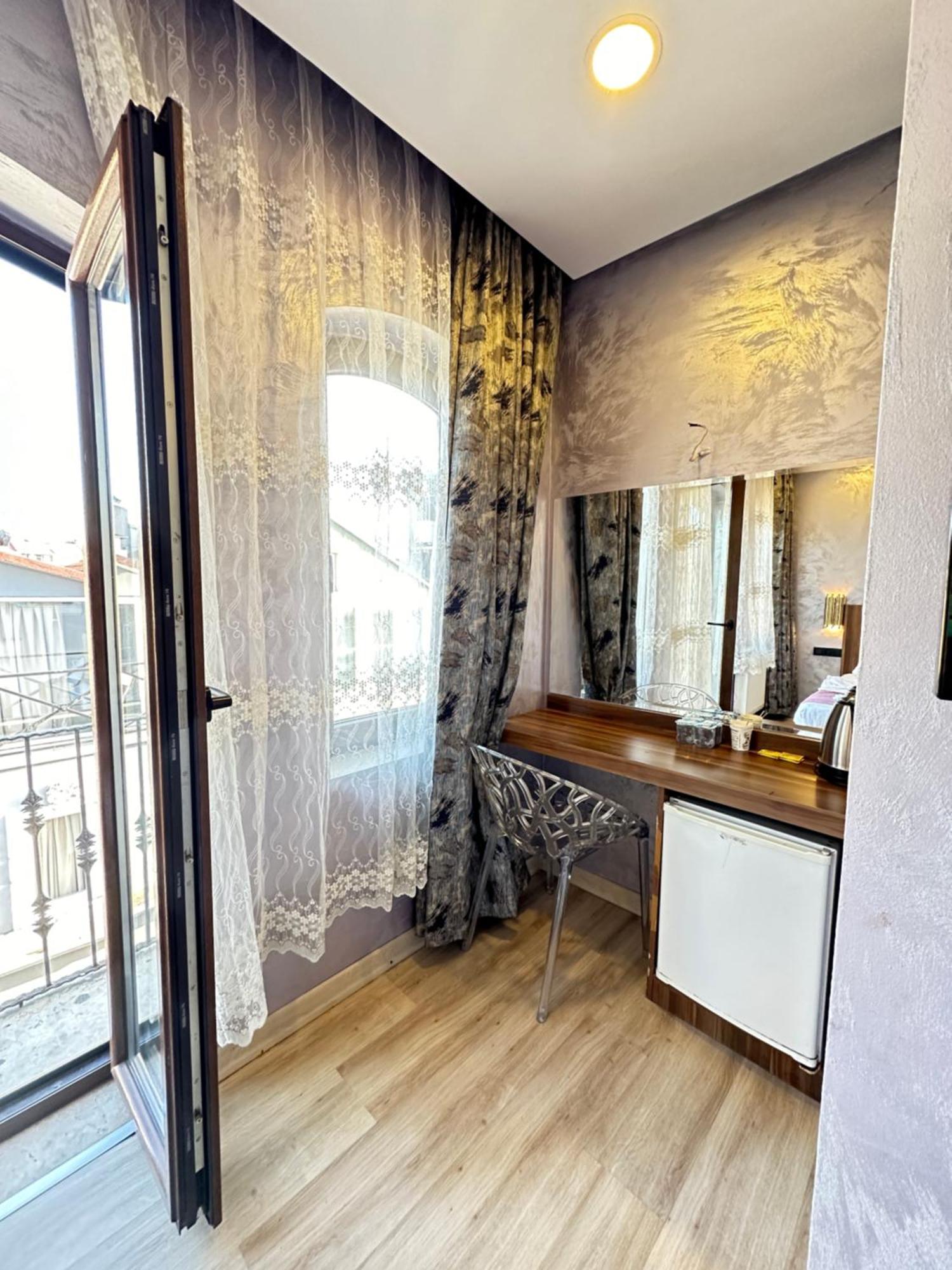 Alyon Suite Hotel Istanbul Exterior photo